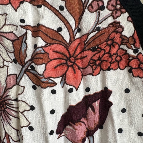 Maeve By Anthropologie Size 0 Women White Floral Lined Wrap Dress - Picture 5 of 11